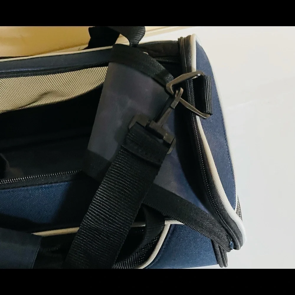 PET carrier Small dog/cat blue canvas/mesh with shoulder strap.